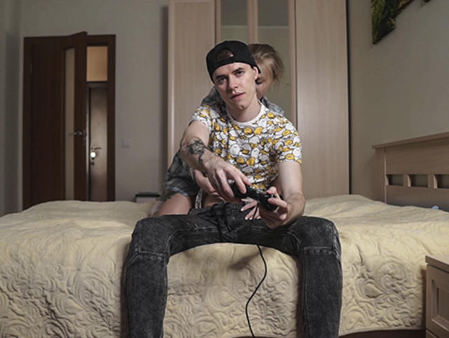 holydumplings Porno Video: Er spielte und ich dachte